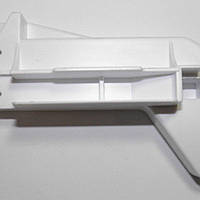 Фиксатор откидной панели (нижний левый) для морозильної камеры Snaige (RF31, RF34) D270.102-01