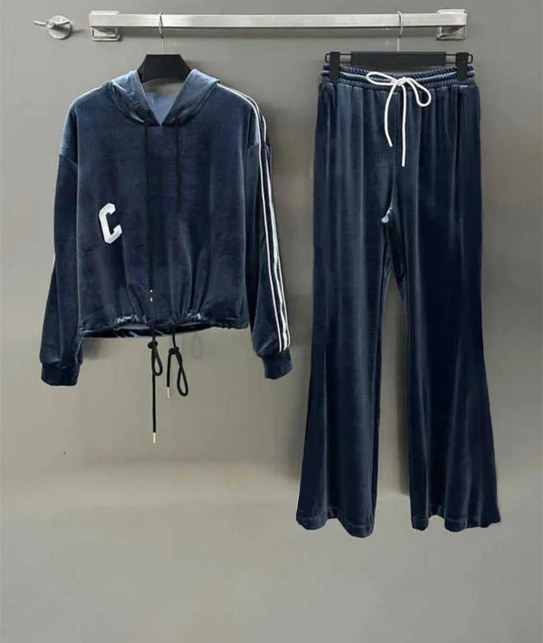 Жіночий прогулянковий велюровий Костюм-двійка кофта з капюшоном + штани кльош Тканина: велюр Мод 710