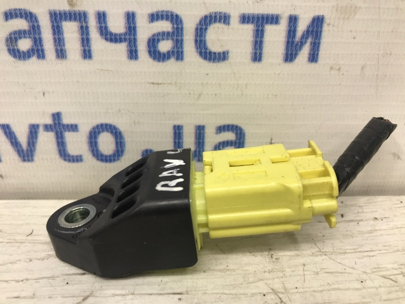 Датчик удару (AIRBAG) Toyota RAV 4 2006-2013 8983133020 (Арт.30463)