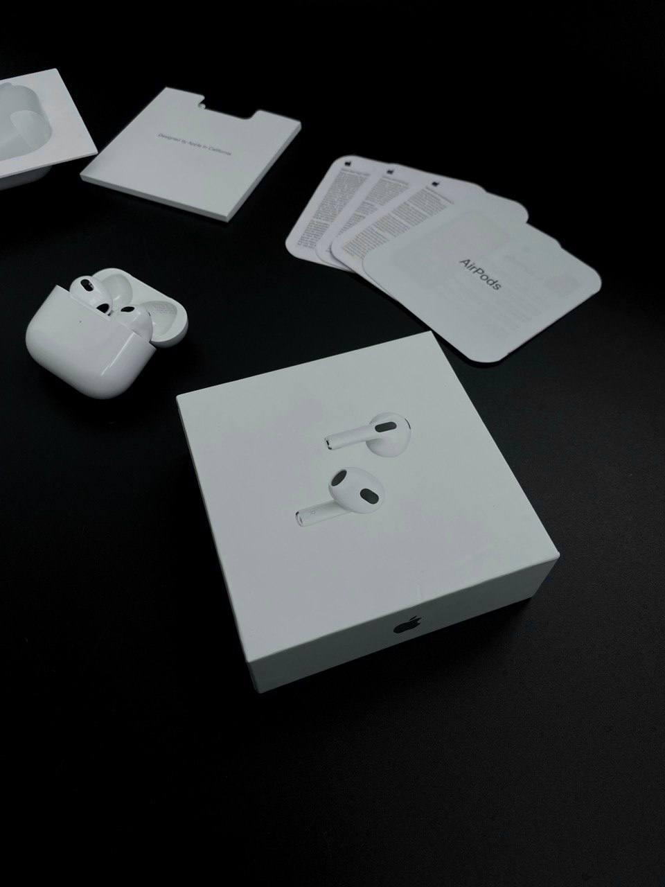 Навушники Apple AirPods 3-го покоління - фото 1 - id-p2096950559