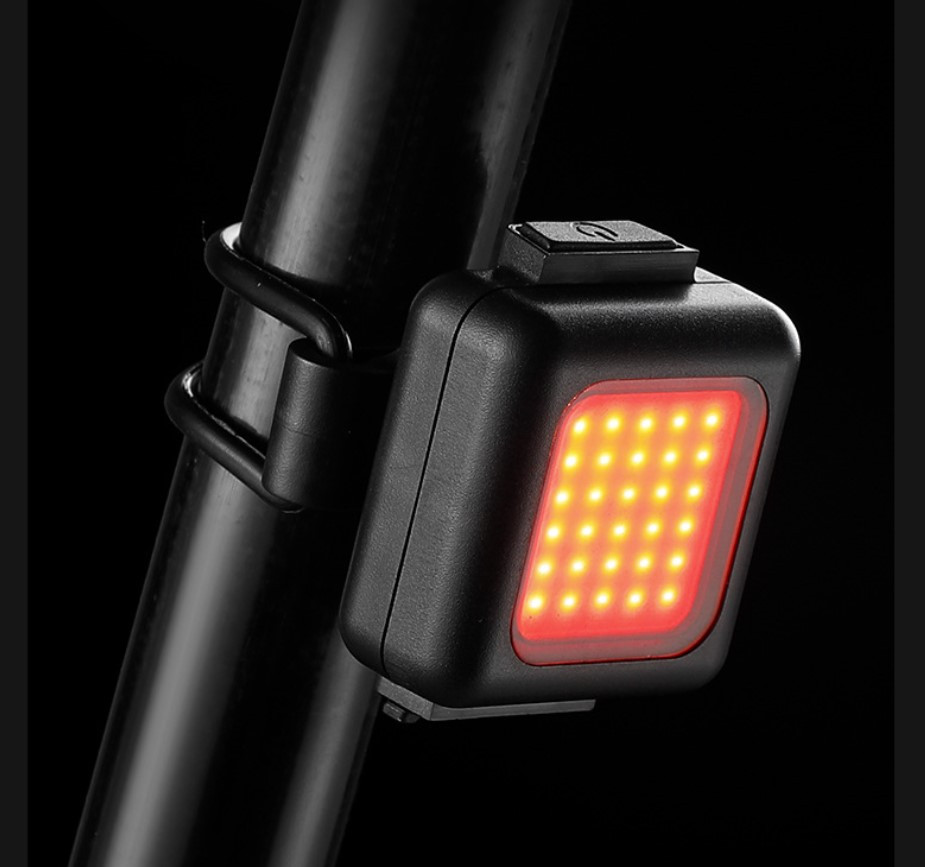 Задня велосипедна фара CB-18017 із заряджанням від USB