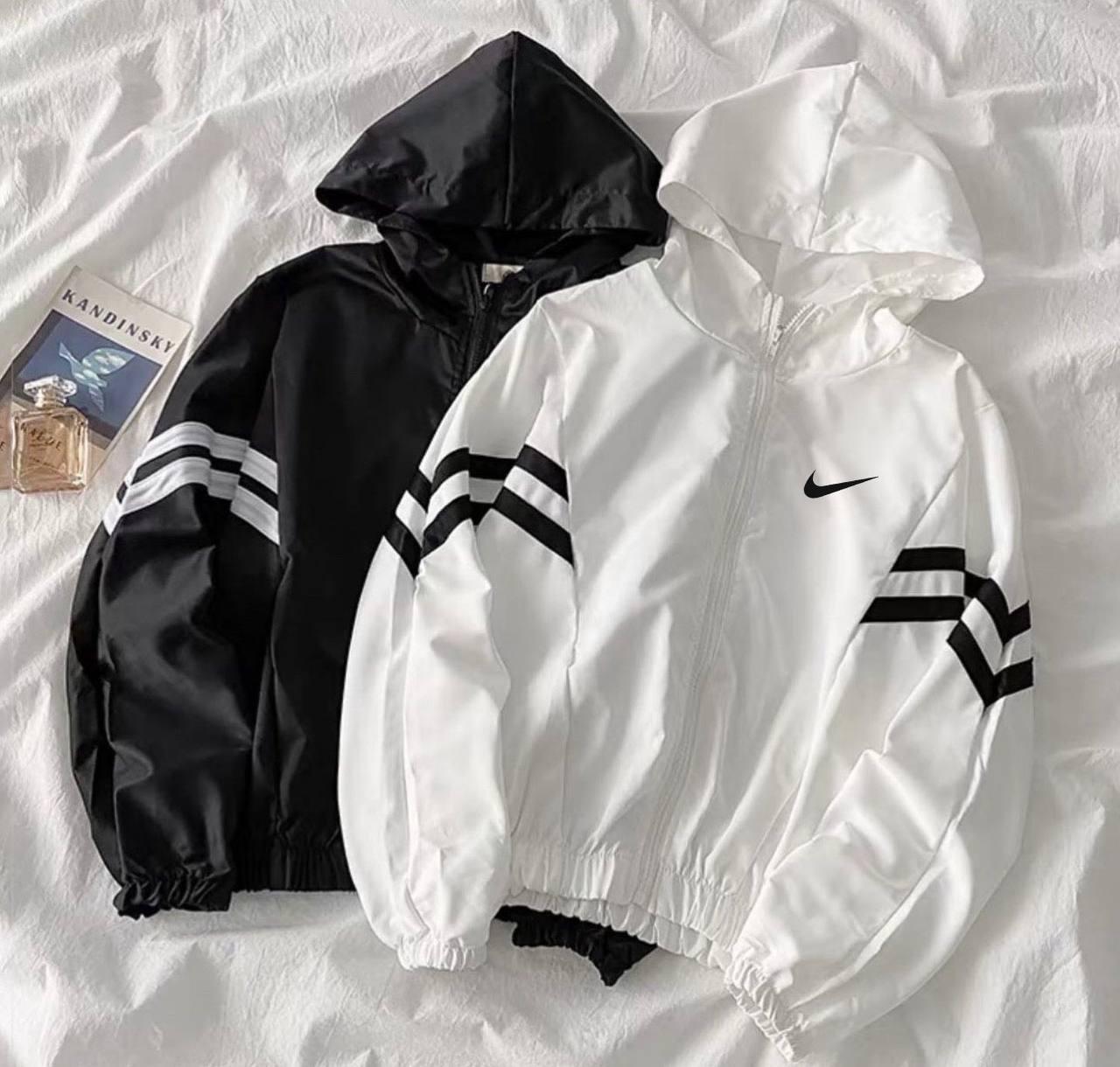 Жіноча куртка з плащівки в стилі оверсайз, фото 1