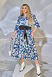 Красива зручна вільна сукня з квітковим принтом, поясом та кишеням у кольорах великих розмірів 50 - 64, фото 3