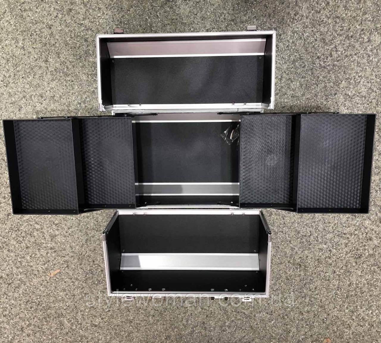 Бьюти кейс чемодан алюминиевый с ключом черный объемный ромб для мастеров - фото 3 - id-p1135617494