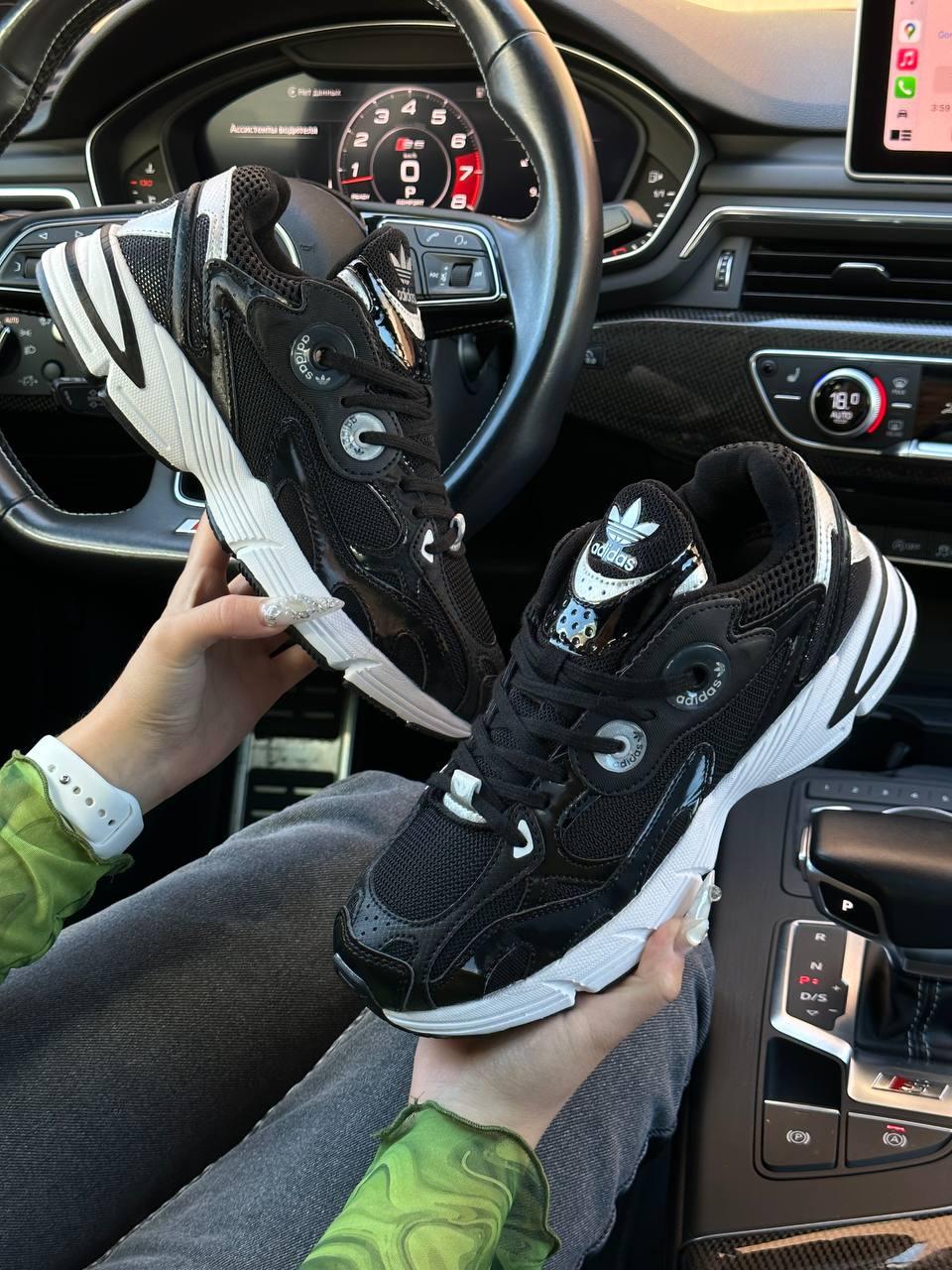 Жіночі кросівки Adidas Astir Originals Black White Взуття Адідас Астір чорно білі замшеві демісезон