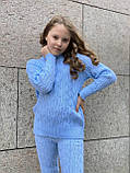 Теплий костюм для прогулянок на дівчинку з в'язаного трикотажу штани і светр блакитного кольору р.122-158, фото 3