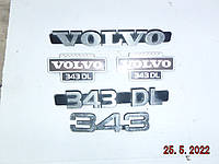 На VOLVO 343 DL с 76 г. в. эмблемы и логотипы в оригинале