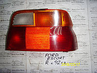 На Ford Escort, Orion 90 95 г. в. правый задний фонарь оригинал в идеале.