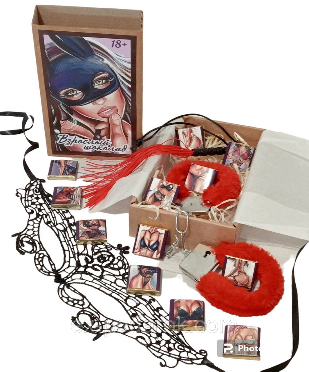 Эротический набор  Взрослые шалости  с наручниками плёткой. маской и шоколадными фантами 18+