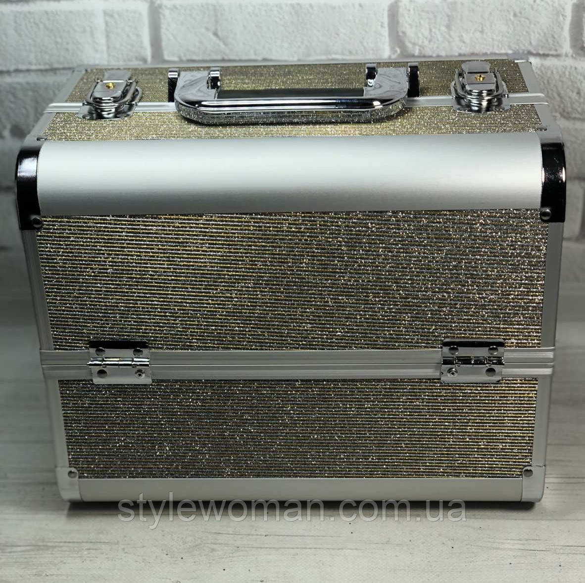 Бьюти кейс алюминиевый чемодан с ключем серебро золото для мастеров - фото 2 - id-p962649377