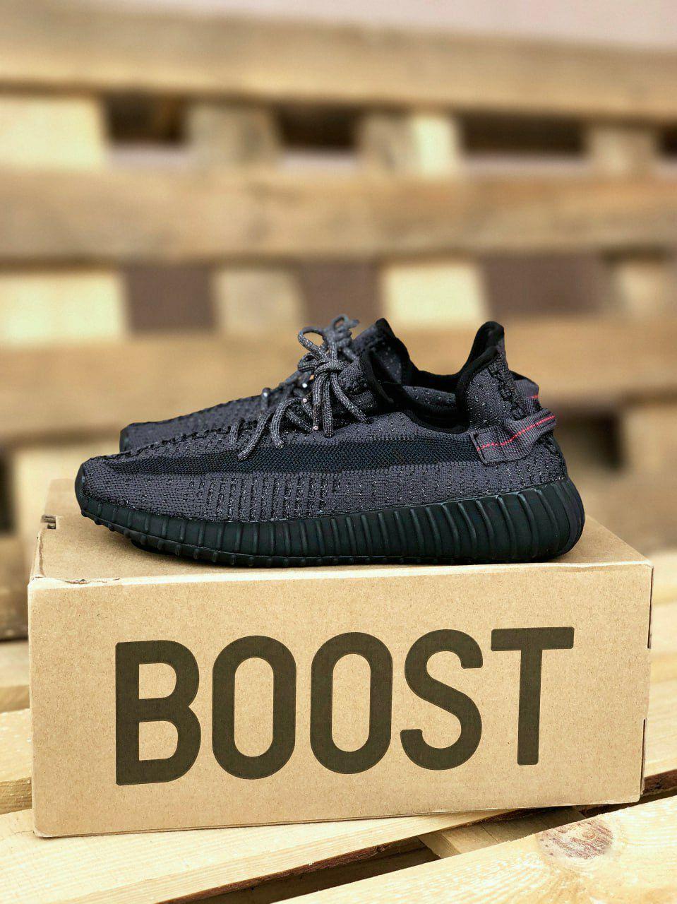 Чоловічі кросівки Adidas Yeezy Boost 350 V2 Triple Black Reflective (чорні) стильні 6302 Адідас vkross