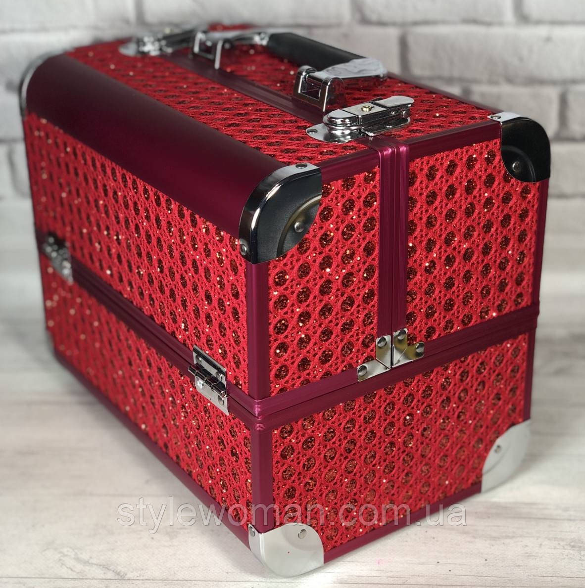 Бьюти кейс алюминиевый чемодан с ключом малиново красный стразы для мастера - фото 1 - id-p962651845