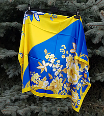 Шовкова хустка патріотична Діагональ великі квіти 90*90 см синій/жовтий, фото 5