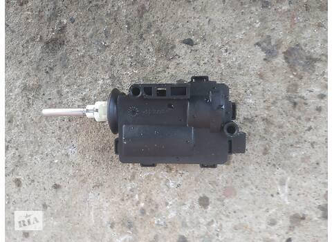 5399935068_w700_h500_bu-