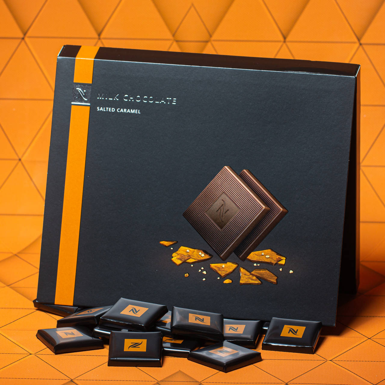 

Milk Chocolate squares with salted caramel pieces (Молочные шоколадки с кусочками соленой карамели)