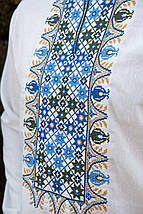 Чоловіча молочна вишиванка з синьо-золотим орнаментом зоряного неба льон S–4XL, фото 2