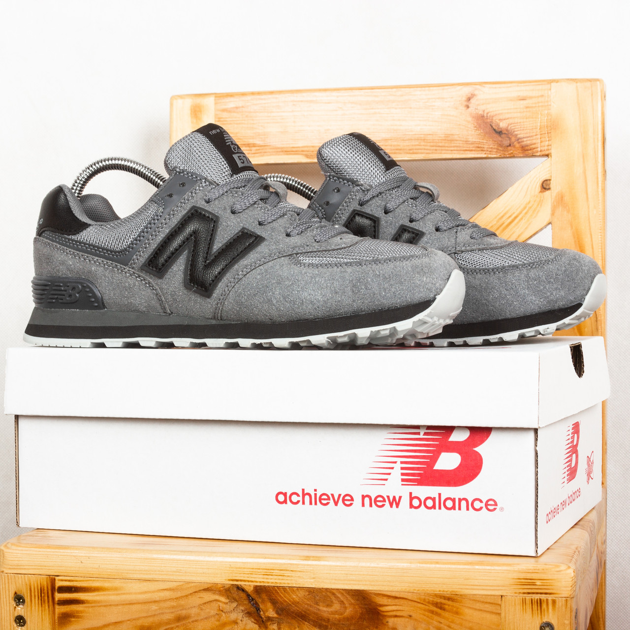 Кросівки New Balance 574 сірі замшеві 46 29.5 см