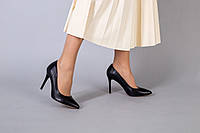Лодочки женские кожаные цвет черный каблук 9 см