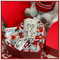 Оригинальные сладкие подарки в коробке бокс Валентина с подарком плюшевый мишка на 14 февраля и 8 марта