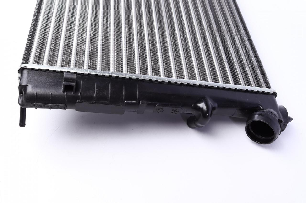 Радиатор охлаждения Citroen Berlingo Peugeot Partner 1.8D 1.9D 96- МКПП -AC 670x377x24 CR 475 000S - фото 4 - id-p2098605694