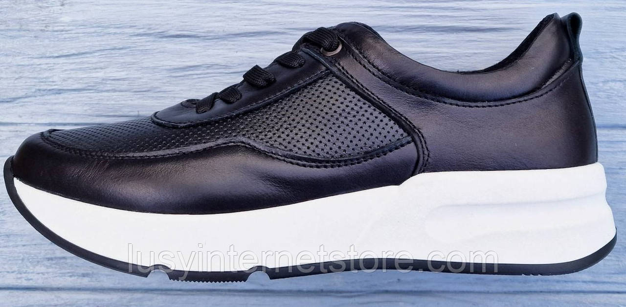Кросівки шкіряні чорні жіночі від виробника модель ЛС24-КР1, фото 1