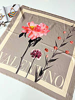 Женский брендовый платок Valentino демисезонный 100*100 см капучино
