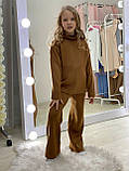 Теплий дитячий спортивний костюм на дівчинку з в'язаного трикотажу штани та светр коричневого кольору р.128-158, фото 2