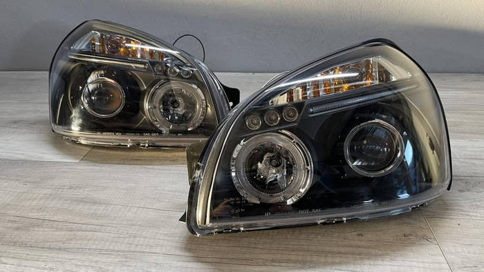 Черные фары передние Hyundai Tucson с ангельскими глазками от xata.shop ...