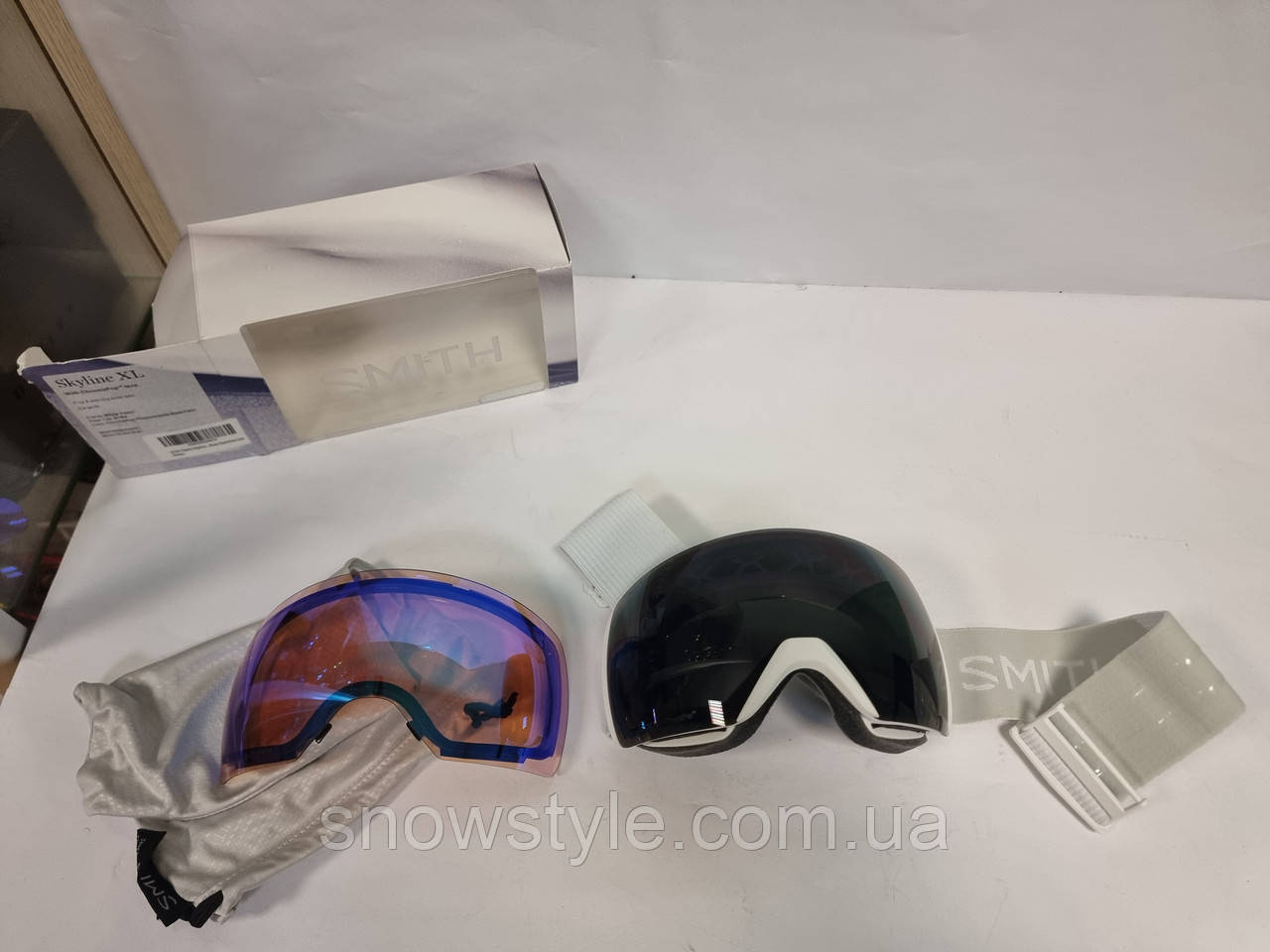 Гірськолижна маска Smith Skyline XL White Vapor 2 лінзи S1-S2 Photochromic Rose / S3 ChromaPop Sun Black