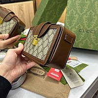 Трендова сумка шкіряна Gucci GG Mini Bag with Clasp Closure Гуччи