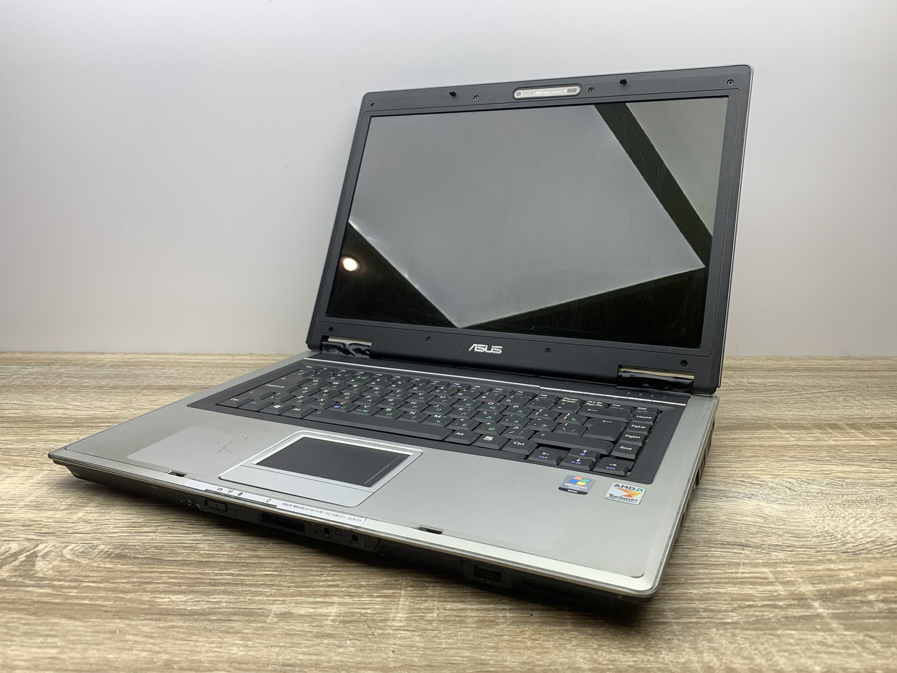 Ноутбук Б/У Asus F3 15.4 WSXGA/2 Duo T7500 2(2)x2.2 GHz/GF 8600GS 256МБ/RAM 4GB/SSD 120GB/АКБ немає # C