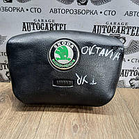 Подушка безпеки в кермо (AIRBAG) Skoda Octavia Tour, 1U0880201