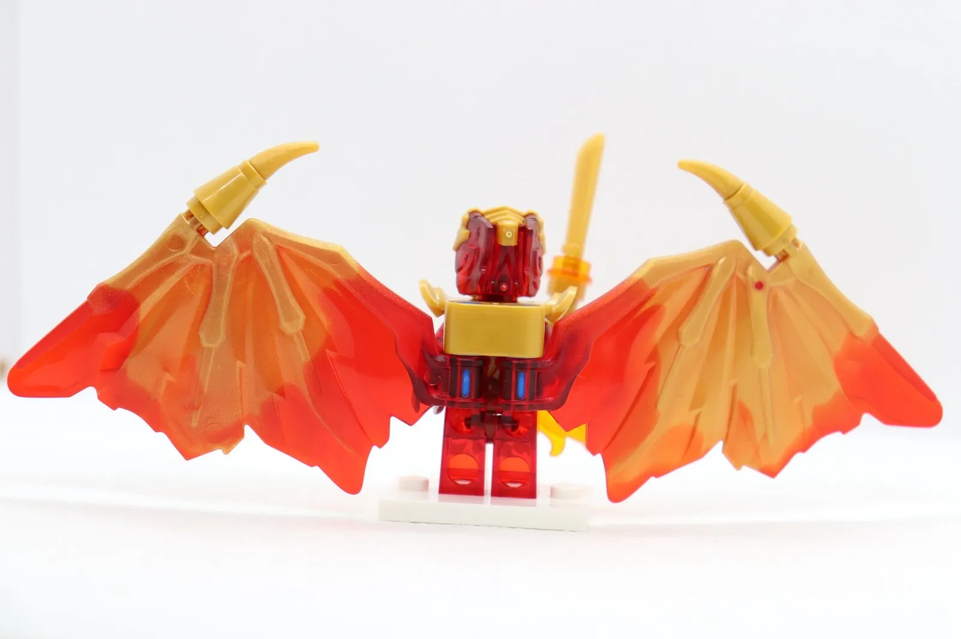 Lego Ninjago Golden Dragon Kai: ексклюзивні міні фігурки