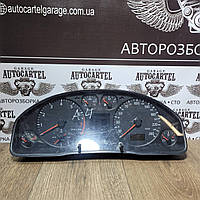 Панель приладів AUDI A4 B5 (1994-2001) 8d0919881j