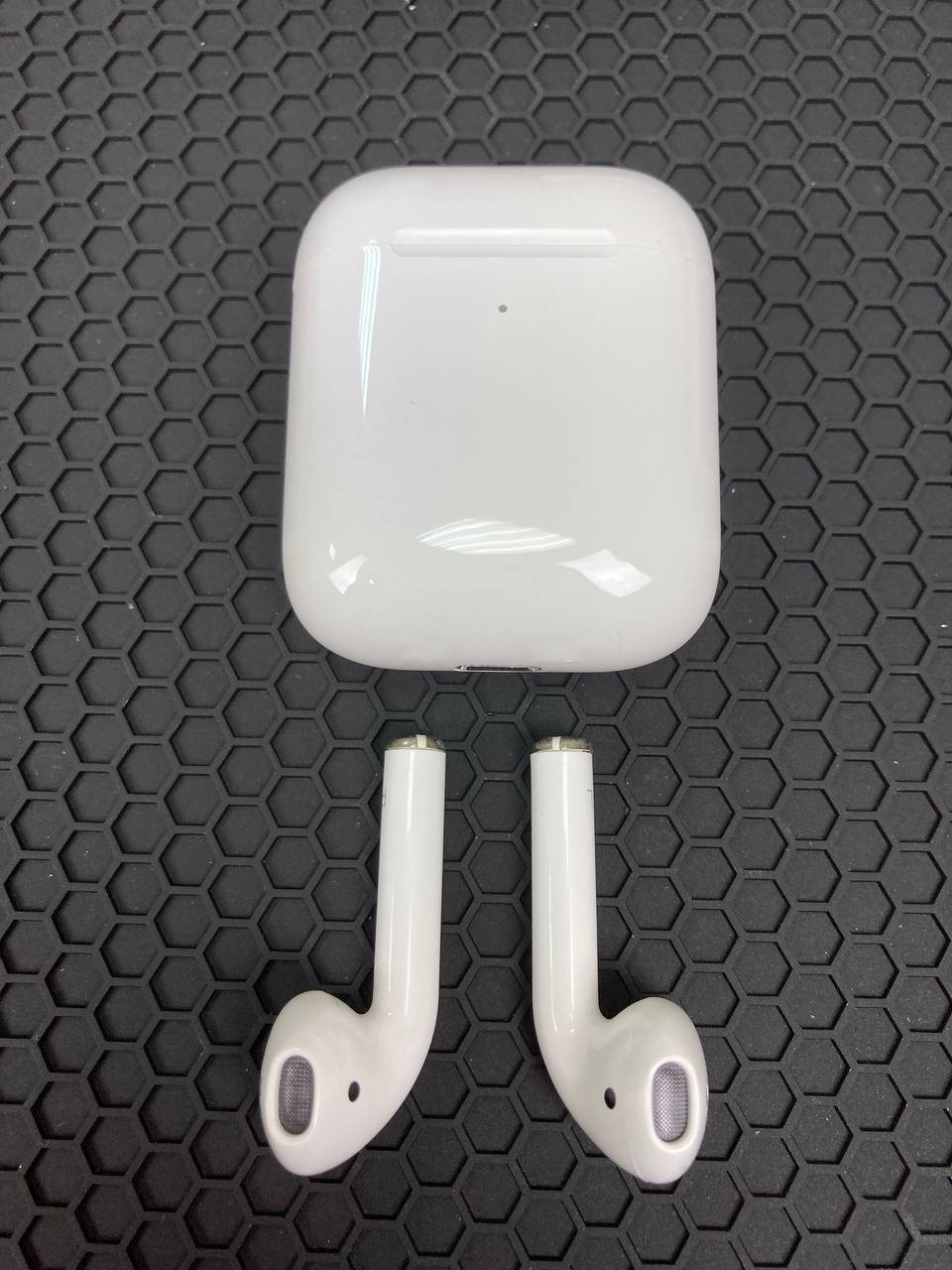 Наушники Apple AirPods 2 - го поколения с беспроводной зарядкой! Эпл Аирподс - фото 7 - id-p2099061613