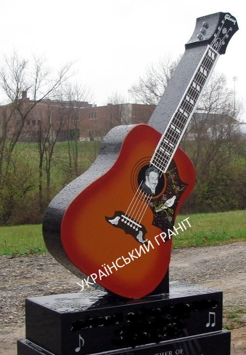 Пам'ятник "Гармонію Каменю" у формі гітари 1000*800*150