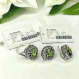 Ювелірний срібний гарнітур із золотими вставками зелене каміння, фото 2
