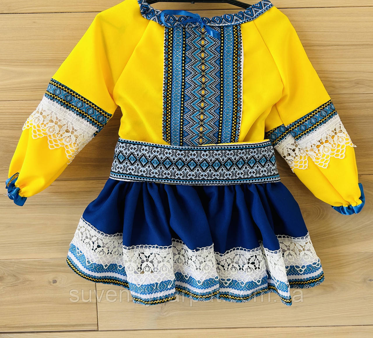 Вишитий костюм для дівчинки, вишиванка дитяча, розмір 1, зріст 86 см