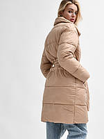 Бежевая брендовая демисезонная женская удлиненная куртка с поясом
