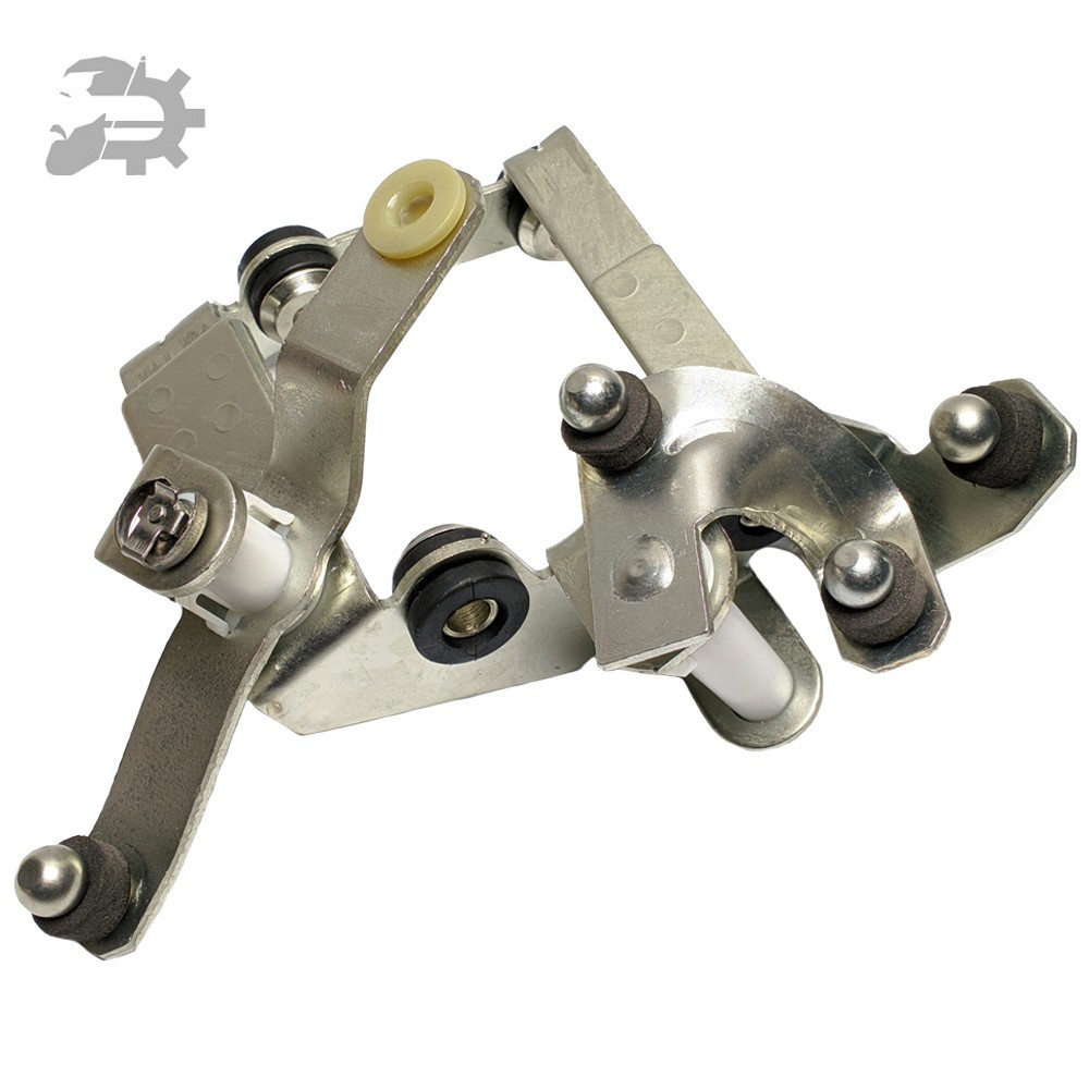 111。 Шарнир привода КПП в сб. /карданчик кулисы/ 1118 КАЛИНА (пр