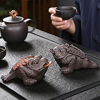 Чайная фигурка трехлапая лягушка с монетками ручная работа Цзы Ша