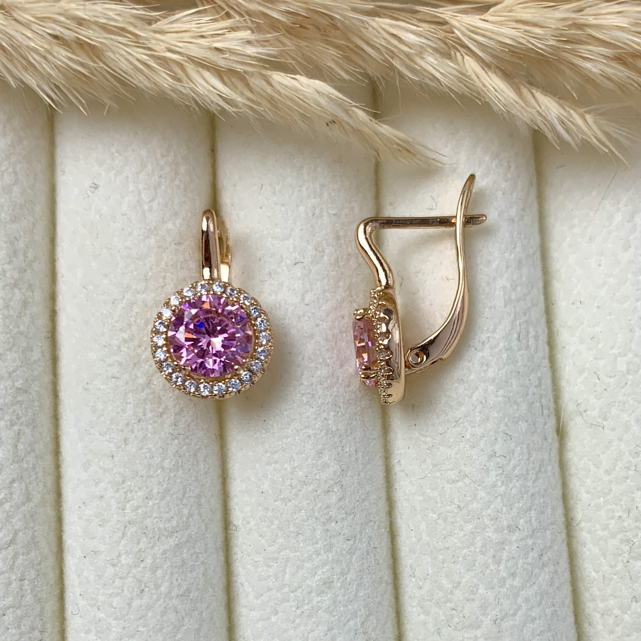 Сережки Xuping Jewelry с розовым фианитом из медицинского сплава (АРТ. №1539-2) - фото 3 - id-p2099461825