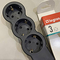 Электрический удлинитель без кабеля Legrand Standart 3 розетки черный