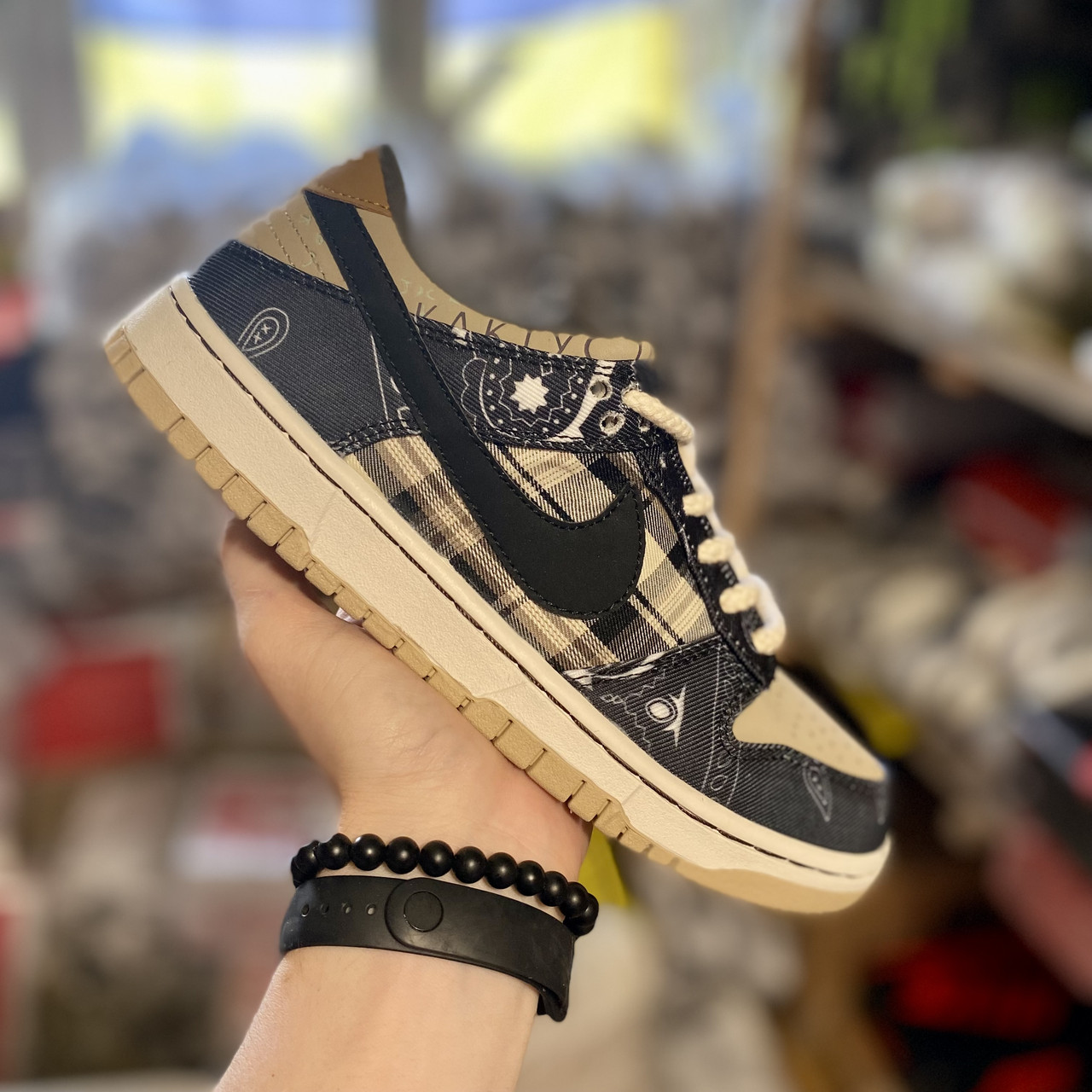 SB Dunk Low Travis Scott - фото 1 - id-p2099466838