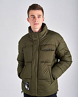 Чоловіча зимова куртка, хакі кольору.