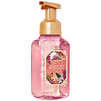 Мыло-пенка для рук Bath & Body Works Strawberry Snowflakes Foaming Soap