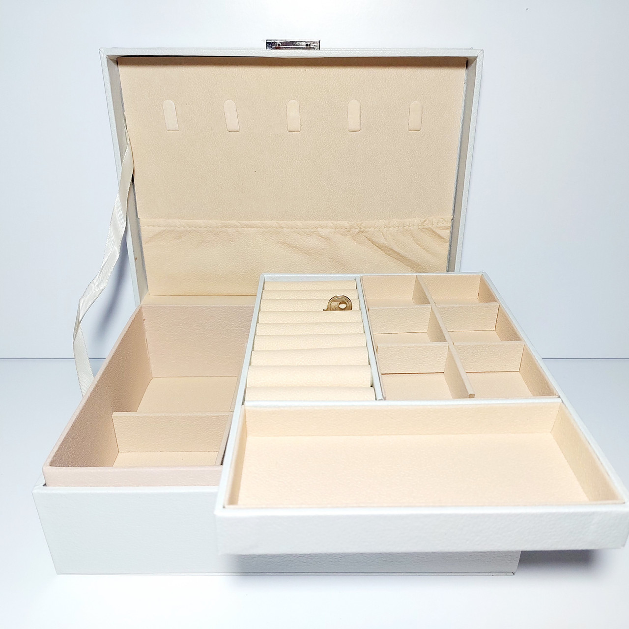 Скринька для прикрас біла двоярусна 667 шкірозамінник, фото 1