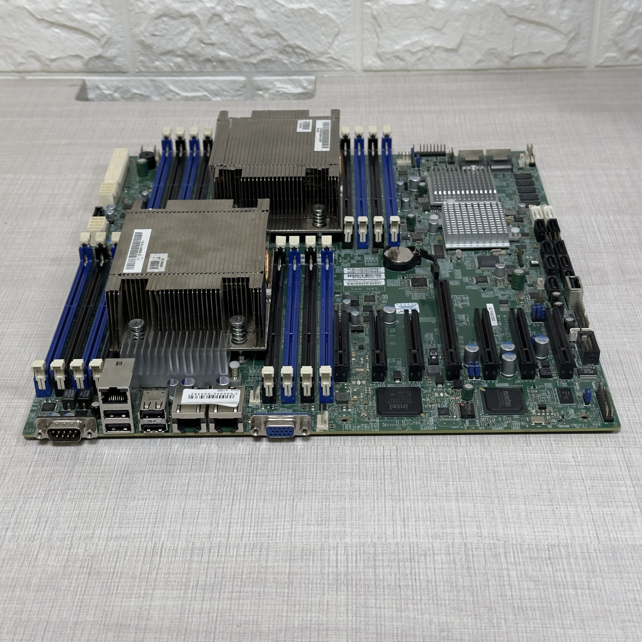 Материнська плата Supermicro X9DRX-7F