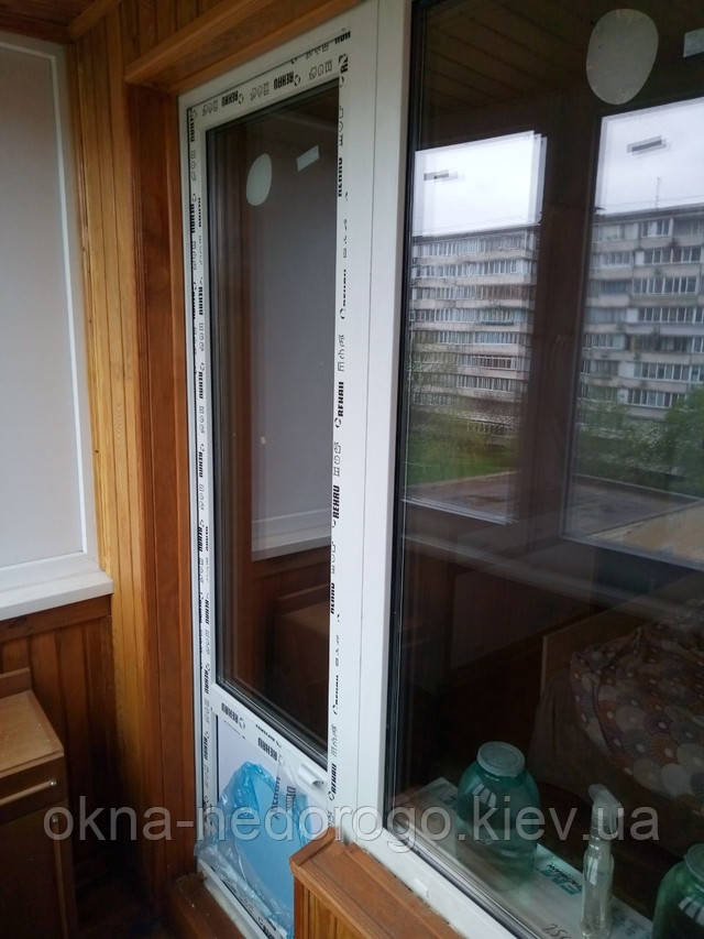 Балконний блок REHAU у Києві фото © Вікна Недорого Балконний блок REHAU у Києві фото роботи © Вікна Недорого