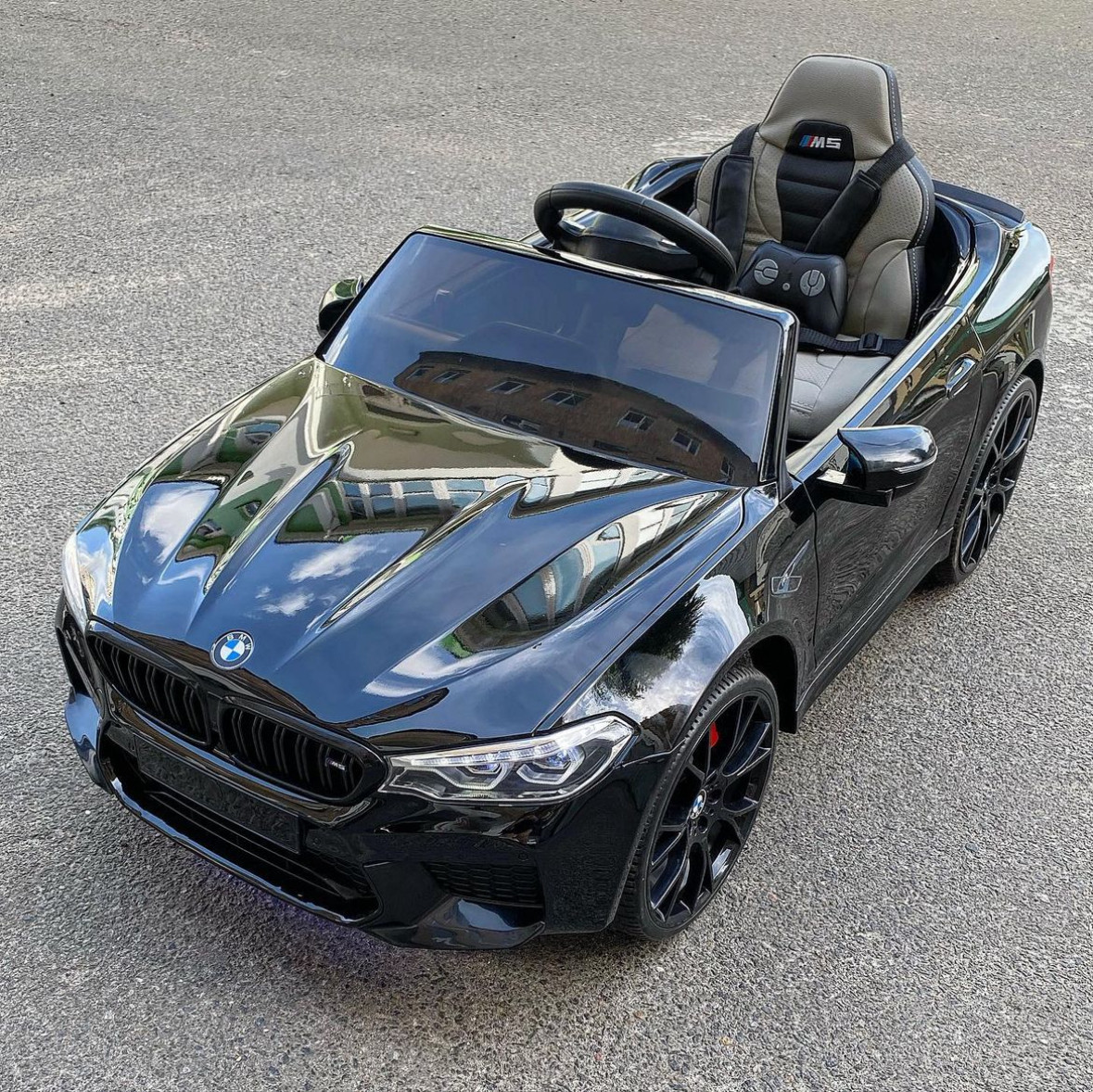 Дитячий електромобіль BMW M5 чорний лак